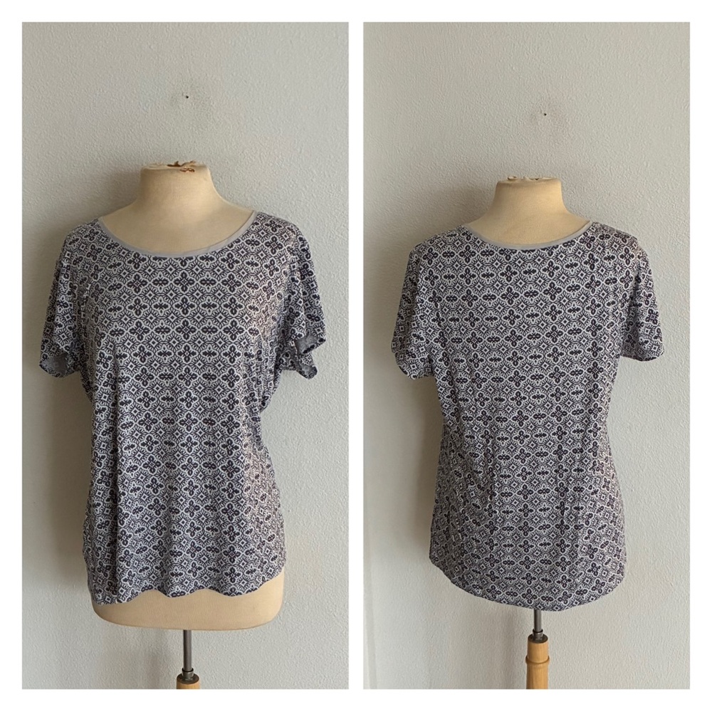 Banana Republic tee